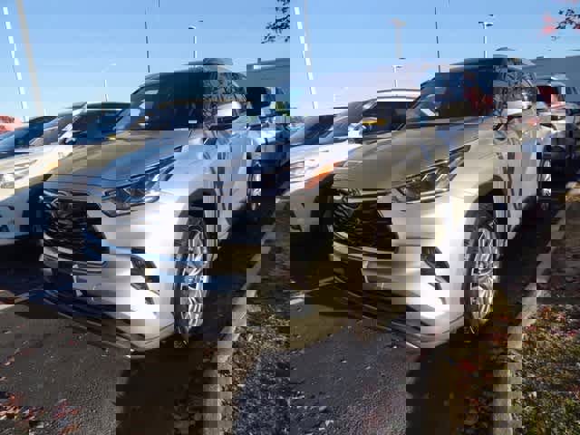 Used 2022 Toyota Highlander Platinum