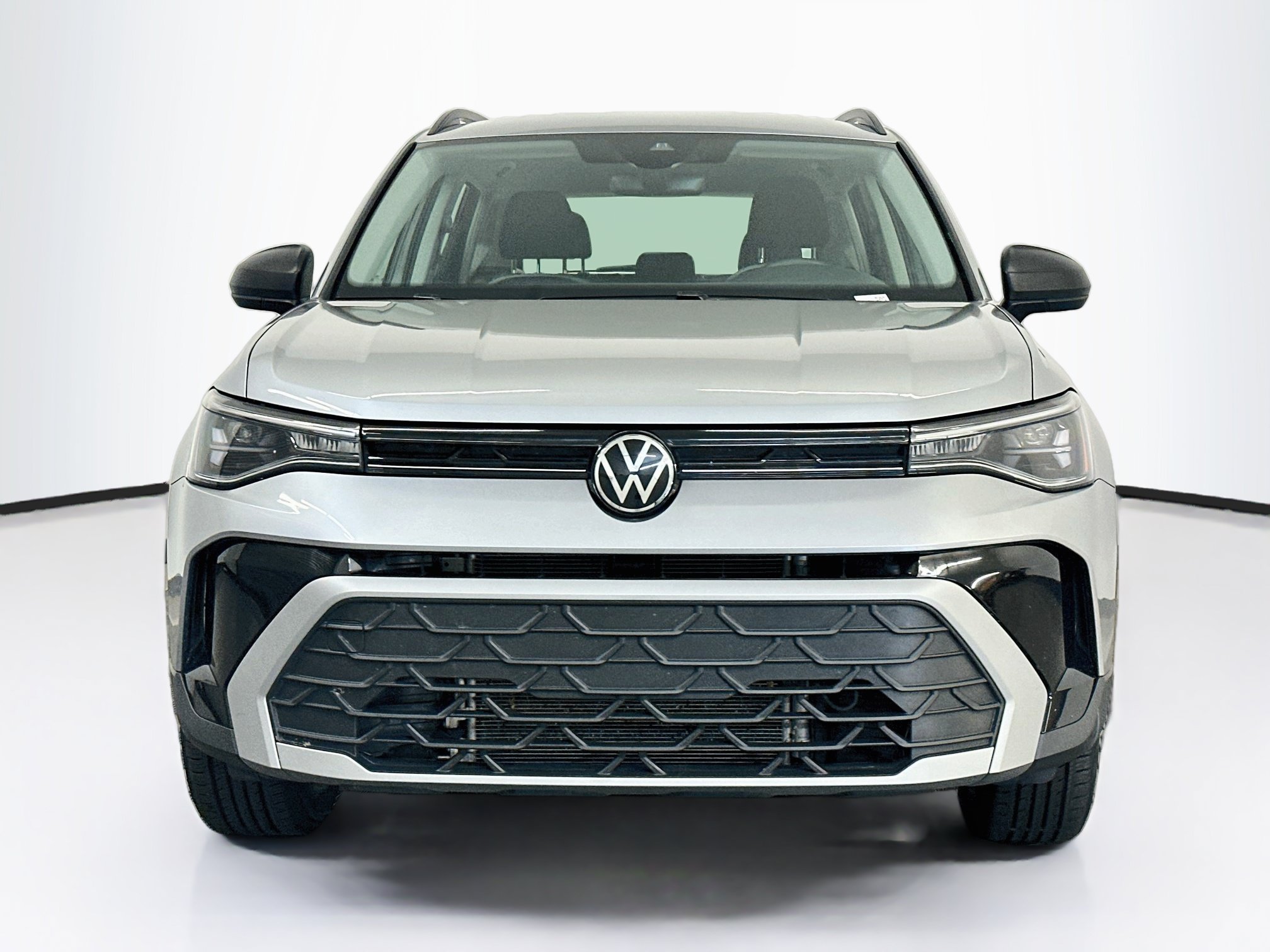 Used 2025 Volkswagen Taos S AWD/4WD image 2