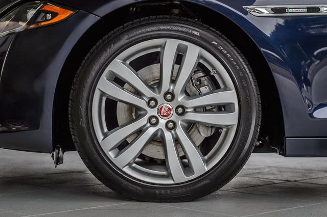 Used 2016 Jaguar XJ R-Sport AWD/4WD image 13