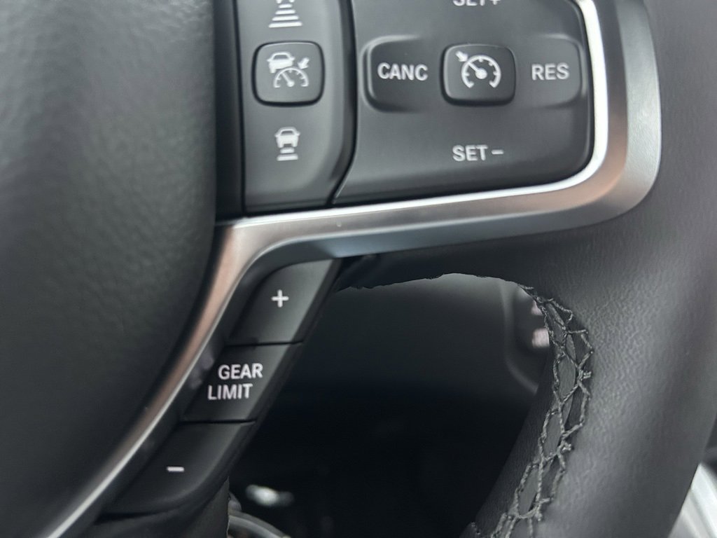 New 2026 RAM 1500 4x4 Crew Cab image 17