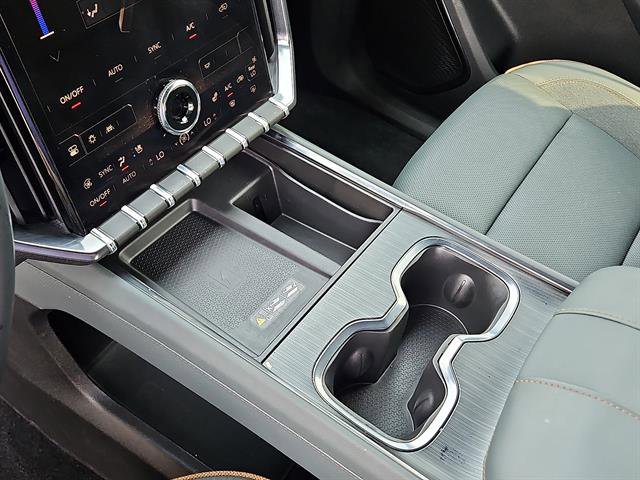 Used 2024 GMC Acadia AT4 w/ Luxury Package image 20