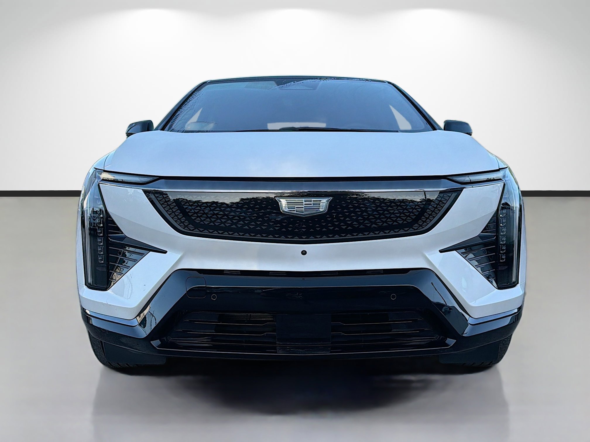 Used 2025 Cadillac Optiq Sport 1 w/ LPO, Floor Liner Package image 8