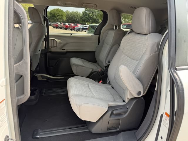 Certified 2023 Toyota Sienna LE FWD image 26