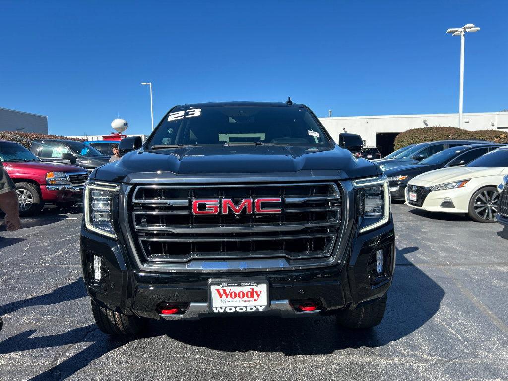 Certified 2023 GMC Yukon XL AT4 w/ AT4 Premium Package AWD/4WD image 4