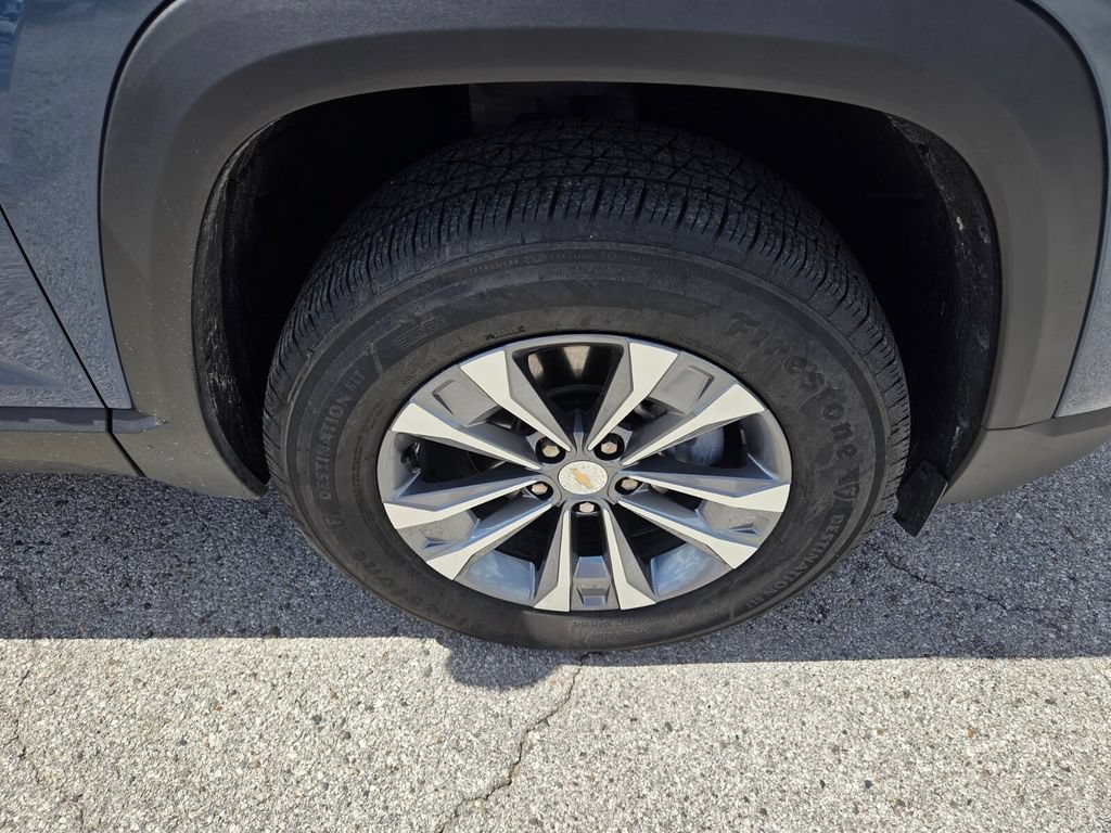 Used 2026 Chevrolet Equinox LT w/ Convenience Package II FWD image 17