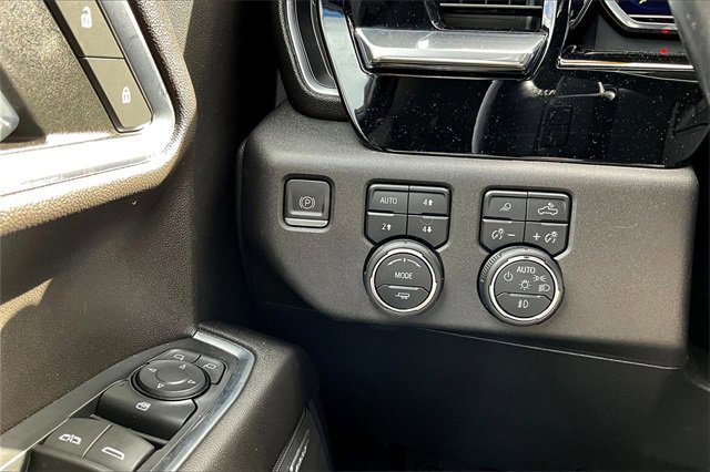 Used 2022 Chevrolet Silverado 1500 LT Trail Boss w/ Convenience Package II image 24