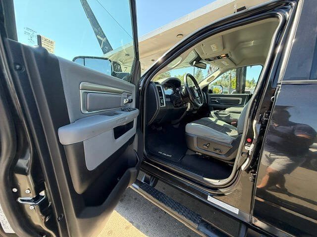 Used 2016 RAM 3500 Big Horn AWD/4WD image 20