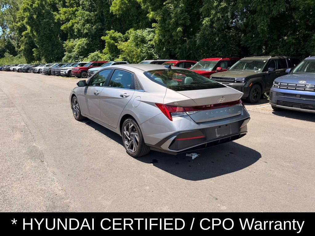 Used 2025 Hyundai Elantra Limited FWD image 5