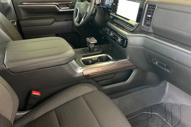 Used 2025 Chevrolet Silverado 1500 RST w/ Dark Appearance Package RWD image 19