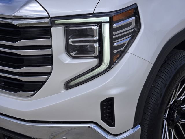 Used 2022 GMC Sierra 1500 SLT w/ SLT Premium Plus Package AWD/4WD image 9