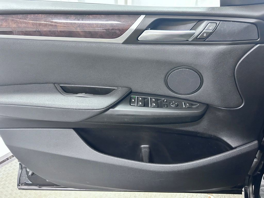 Used 2016 BMW X3 xDrive28i image 4