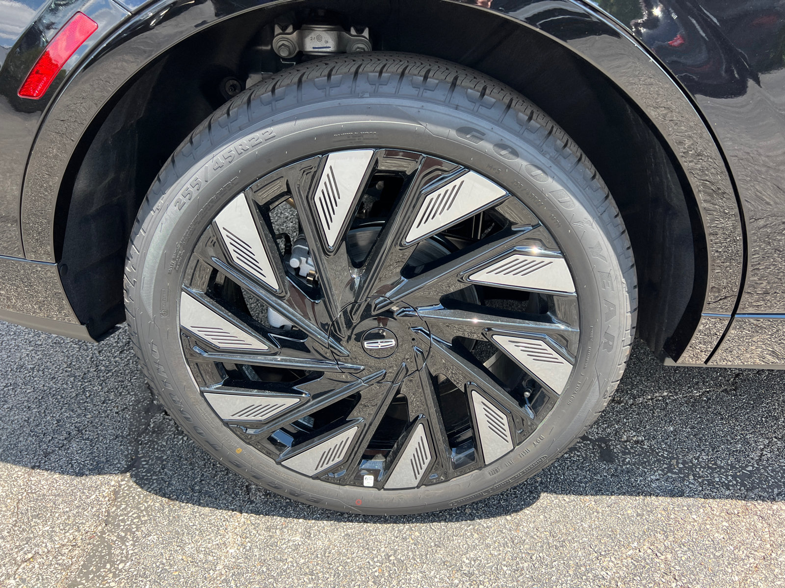 New 2026 Lincoln Nautilus Reserve w/ Jet Appearance Package AWD/4WD image 10