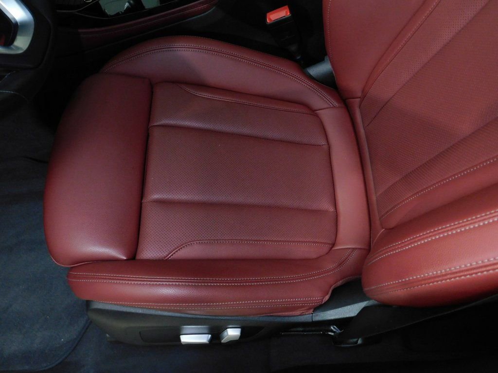 Used 2023 BMW X4 xDrive30i image 32