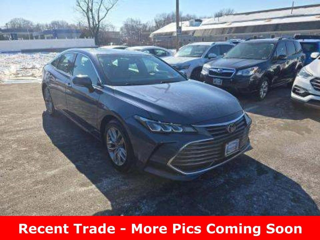 Used 2019 Toyota Avalon XLE w/ Moonroof Package
