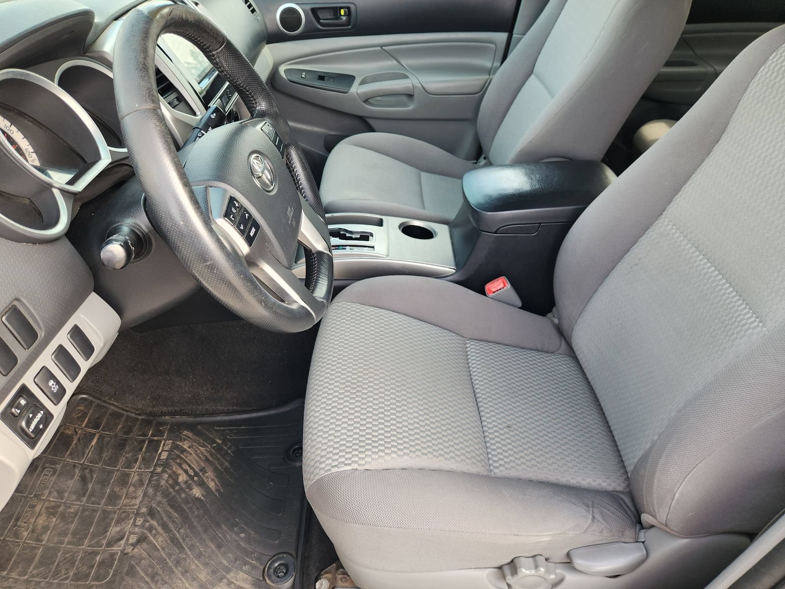 Used 2013 Toyota Tacoma PreRunner RWD image 14