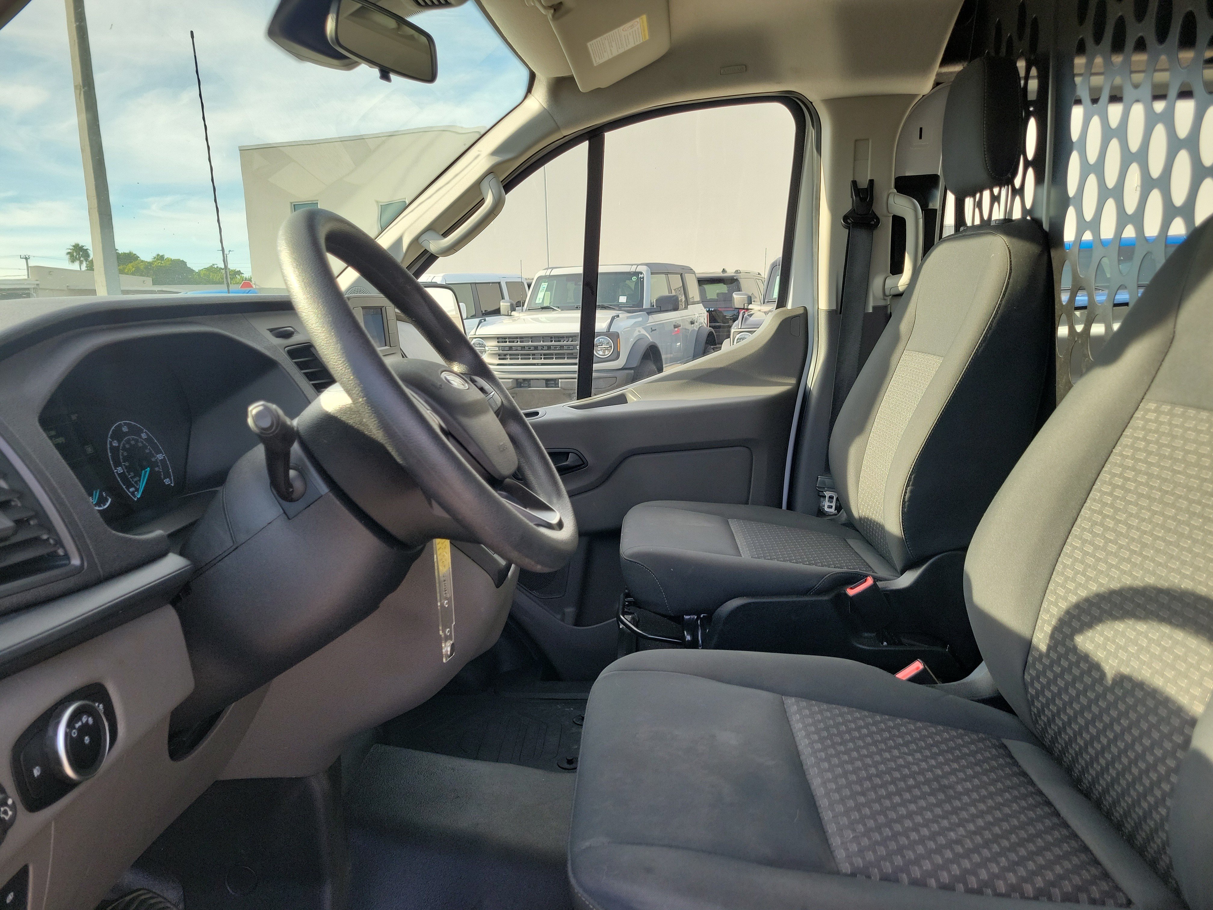 Used 2025 Ford Transit 250 Low Roof w/ Exterior Upgrade Package RWD image 11