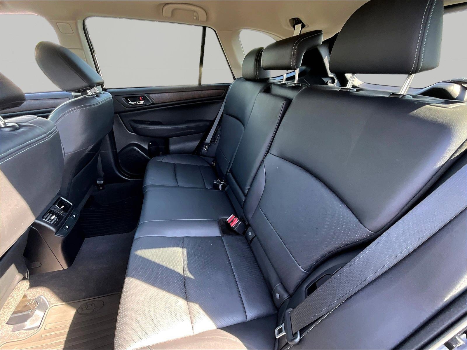 Used 2017 Subaru Outback 2.5i Limited AWD/4WD image 22