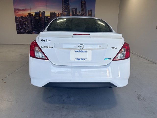 Used 2016 Nissan Versa SV image 7