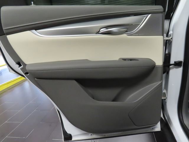 Certified 2023 Cadillac XT5 Premium Luxury w/ Technology Package AWD/4WD image 11