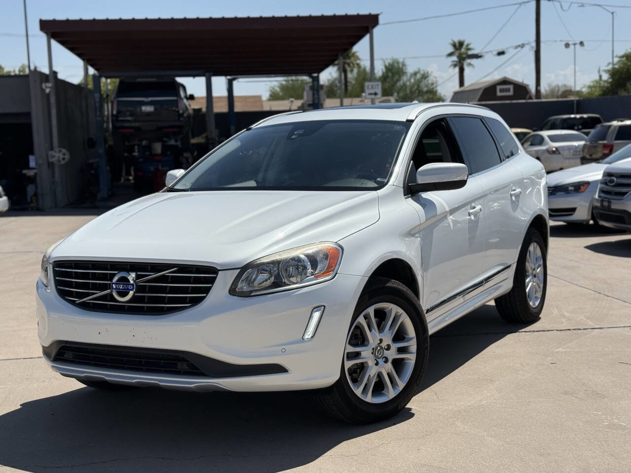 Used 2015 Volvo XC60 T5 Premier w/ Proximity Package