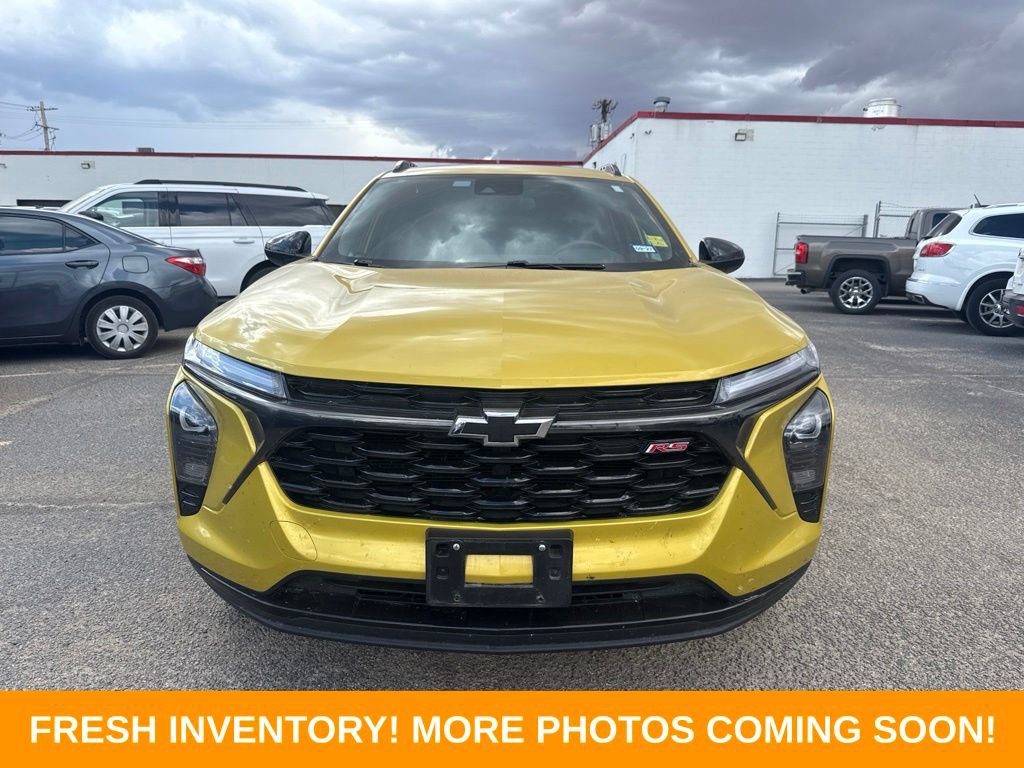 Used 2024 Chevrolet Trax RS w/ Sunroof Package FWD image 7