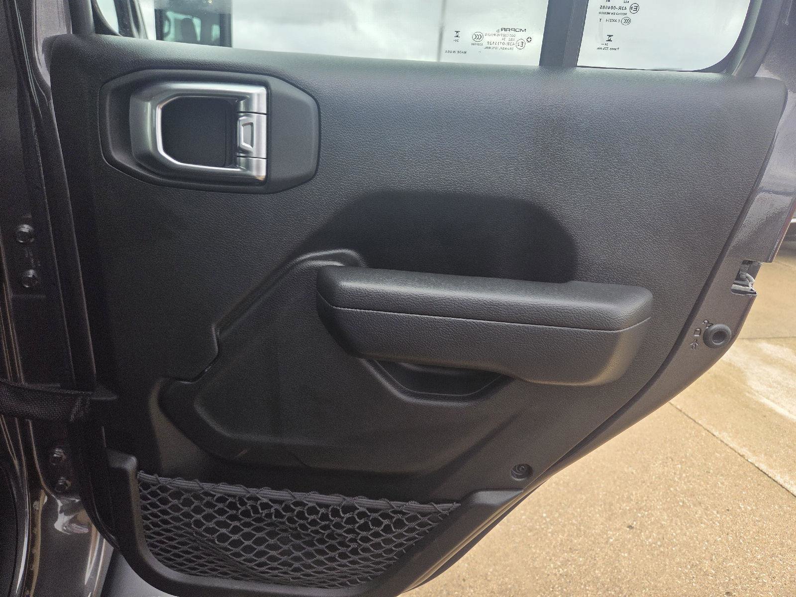 Used 2025 Jeep Wrangler Sport image 46