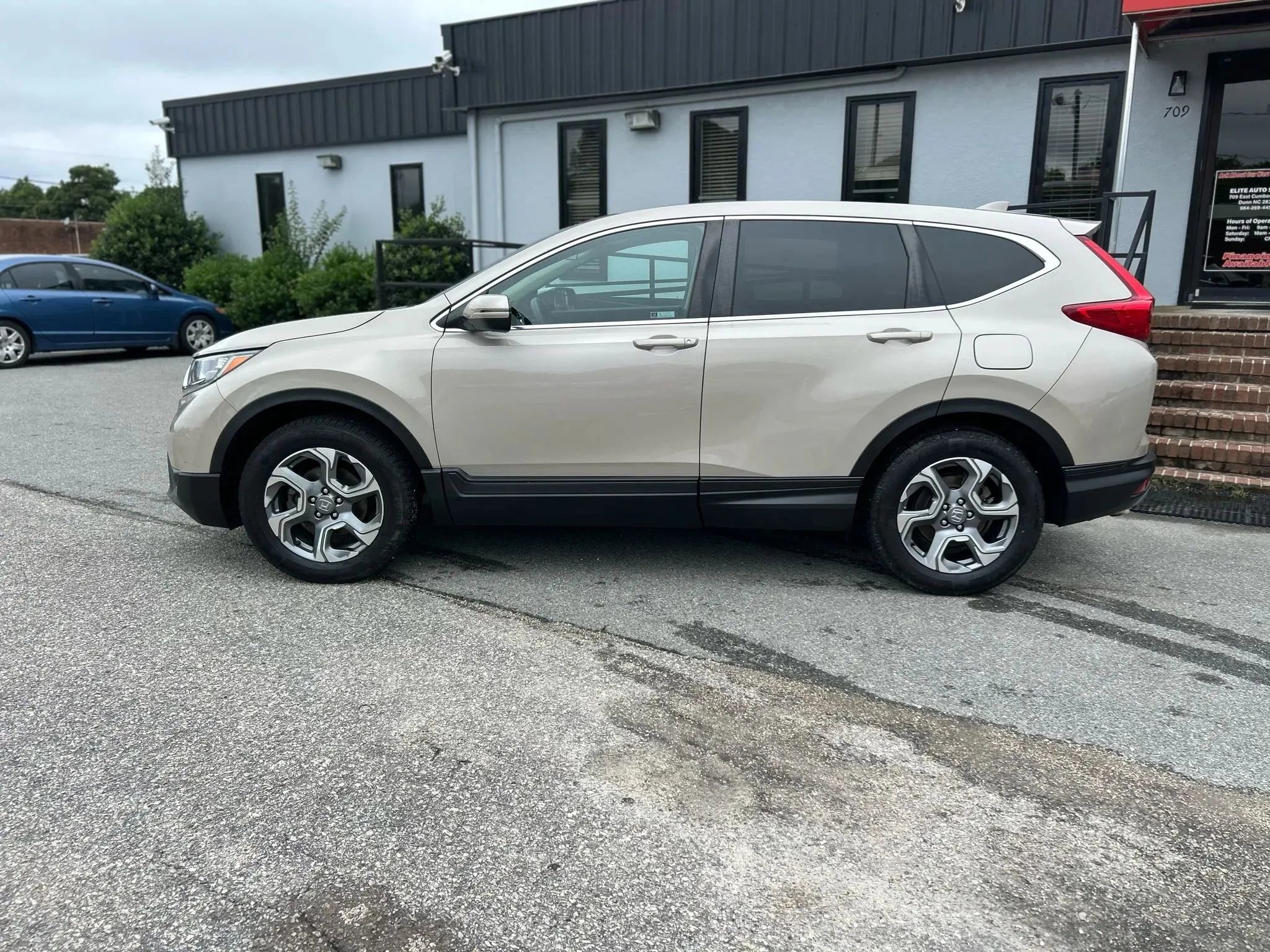 Used 2019 Honda CR-V EX image 10