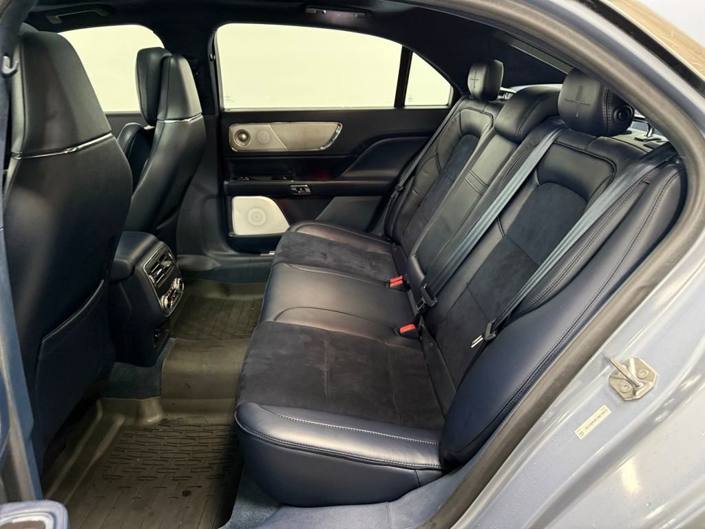 Used 2019 Lincoln Continental Black Label image 17