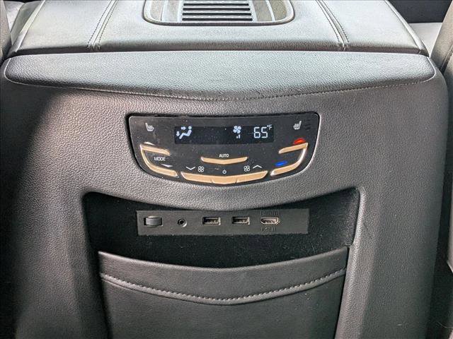 Used 2019 Cadillac Escalade Premium Luxury image 17