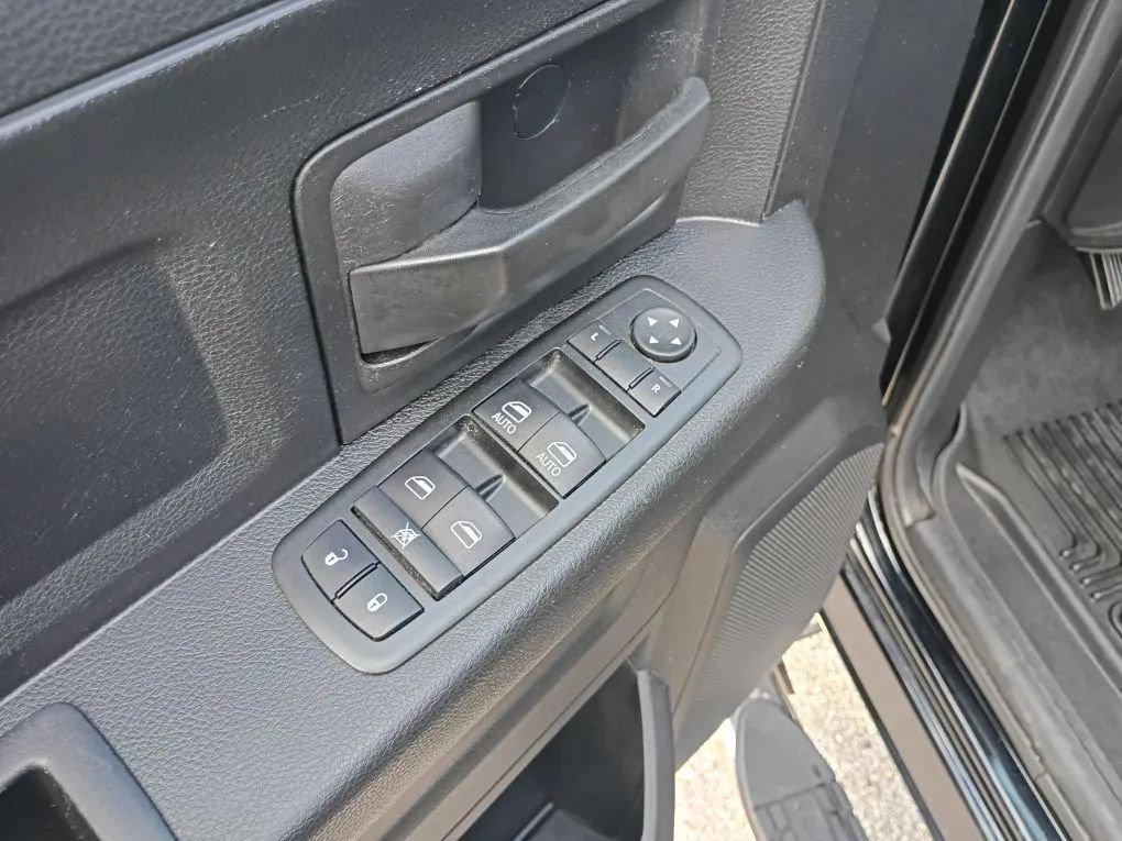 Used 2014 RAM 1500 Express AWD/4WD image 10