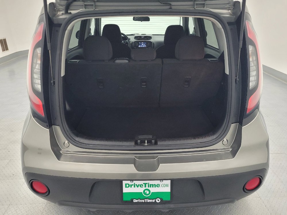Used 2018 Kia Soul FWD image 29