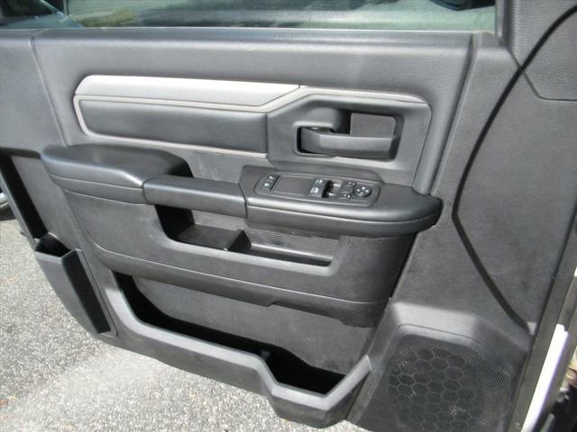 Used 2022 RAM 3500 Tradesman image 25