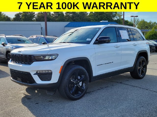 Certified 2025 Jeep Grand Cherokee Limited w/ Luxury Tech Group II RWD image 4