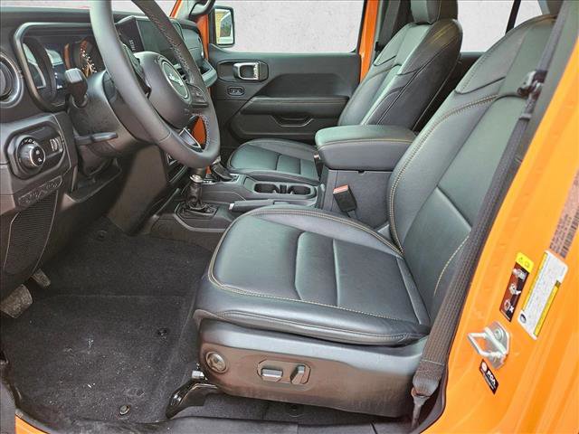 Used 2025 Jeep Gladiator Sport image 12