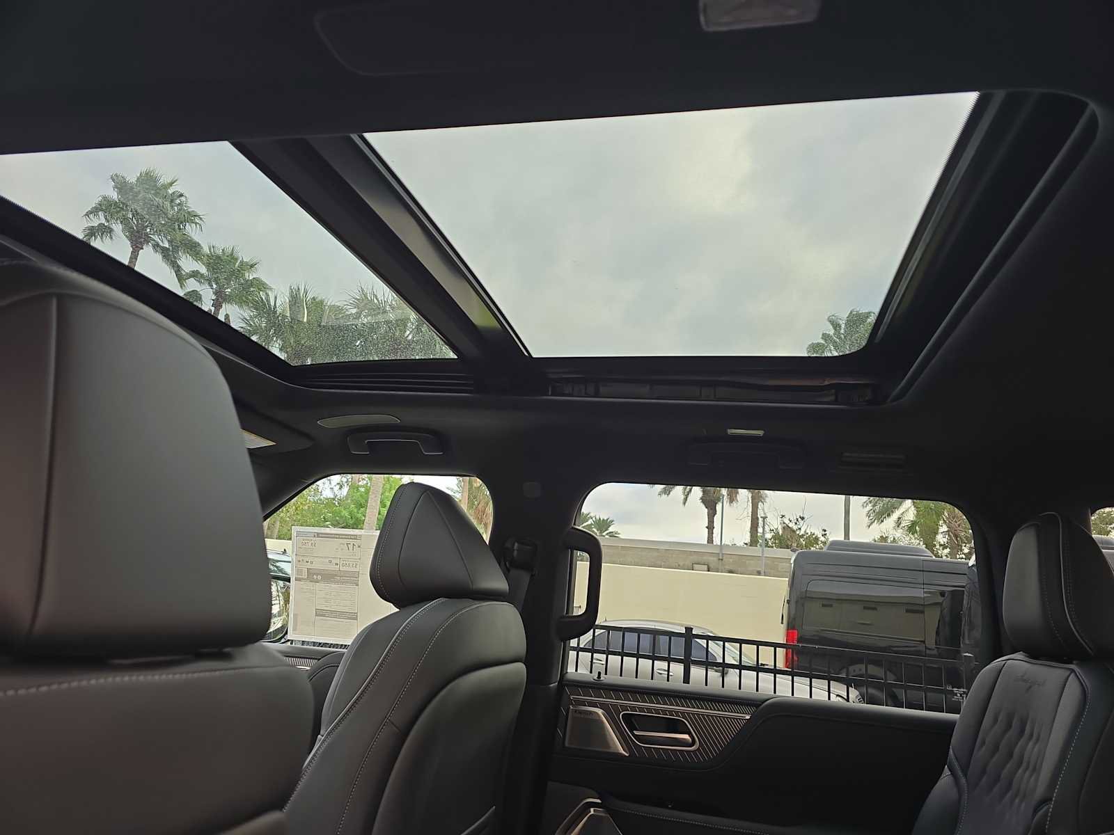 New 2026 INFINITI QX80 Autograph w/ Premium Cargo Package image 27