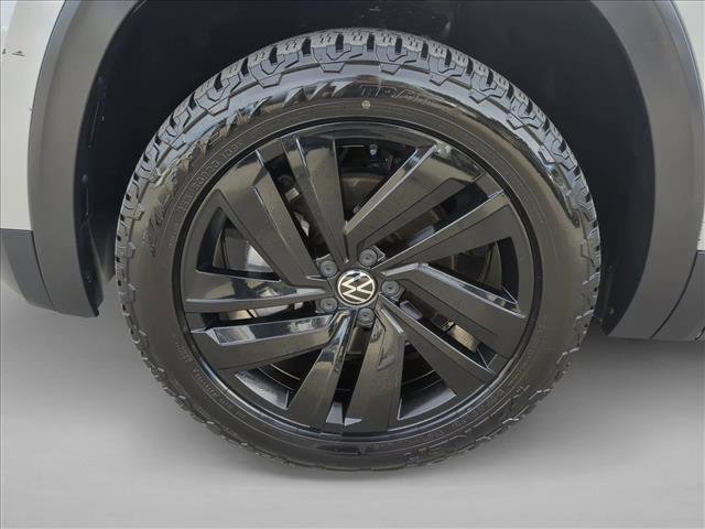 Used 2022 Volkswagen Atlas Cross Sport SE image 26