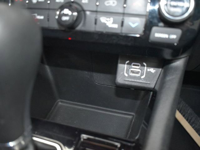 Used 2025 Jeep Compass Limited image 27