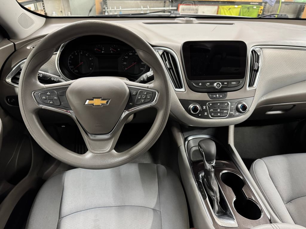 Used 2021 Chevrolet Malibu LT image 18