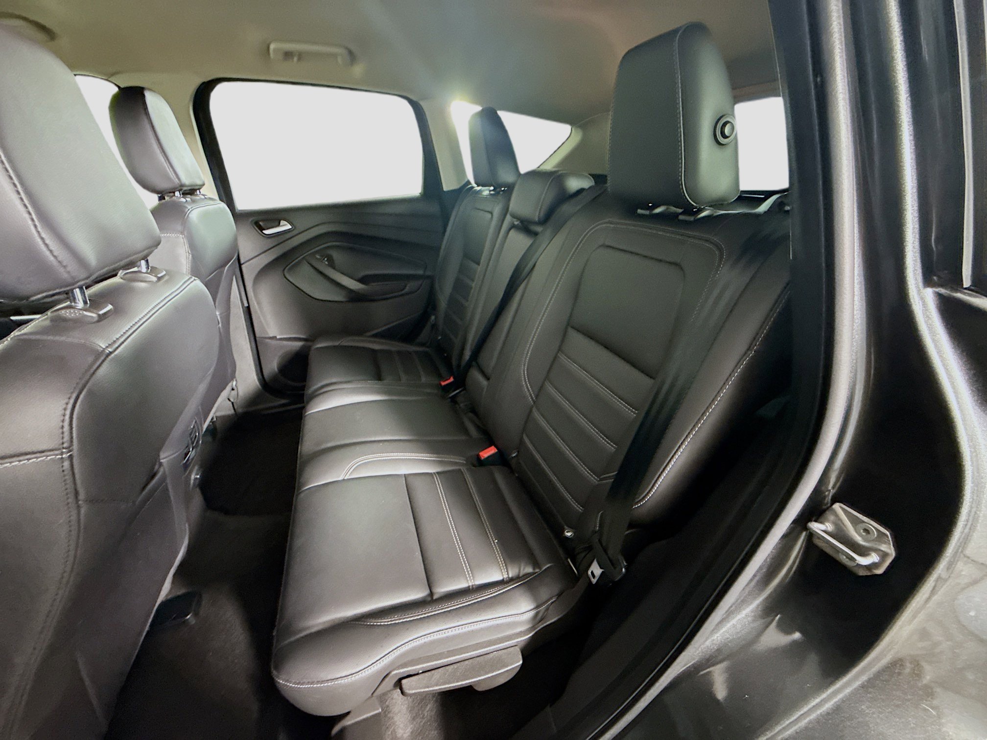 Used 2019 Ford Escape SEL image 25