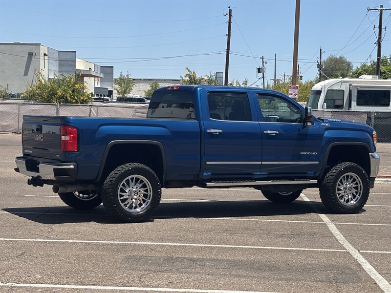 Used 2018 GMC Sierra 3500 SLT AWD/4WD image 4