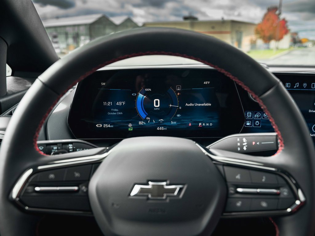 New 2025 Chevrolet Equinox EV RS image 38