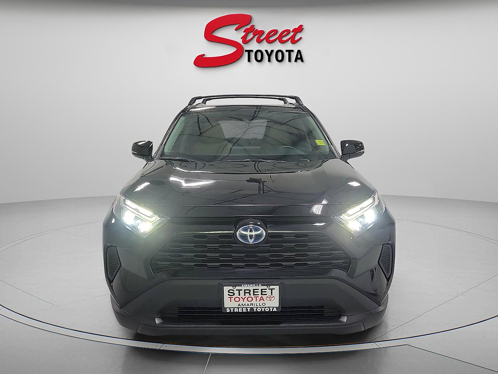 Certified 2022 Toyota RAV4 XLE w/ Convenience Package image 6