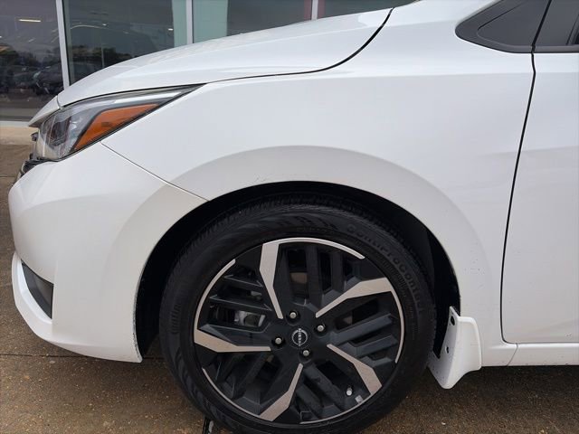 Certified 2025 Nissan Versa SR w/ Trunk Package image 7