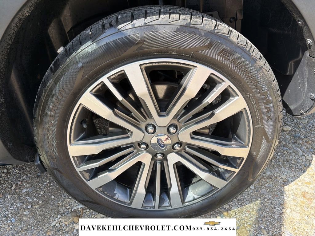 Used 2017 Ford Explorer Platinum AWD/4WD image 38