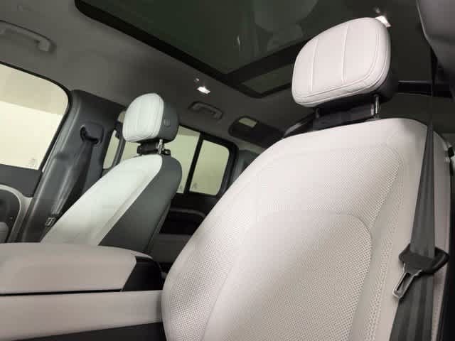 New 2026 Land Rover Defender 110 X AWD/4WD image 5