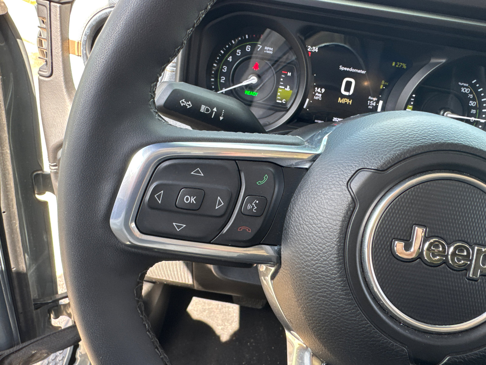 Used 2025 Jeep Wrangler Sahara image 22