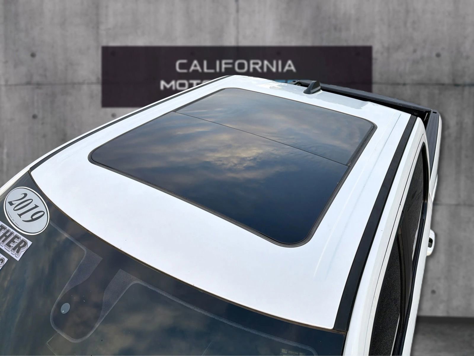 Used 2019 RAM 1500 Laramie image 12