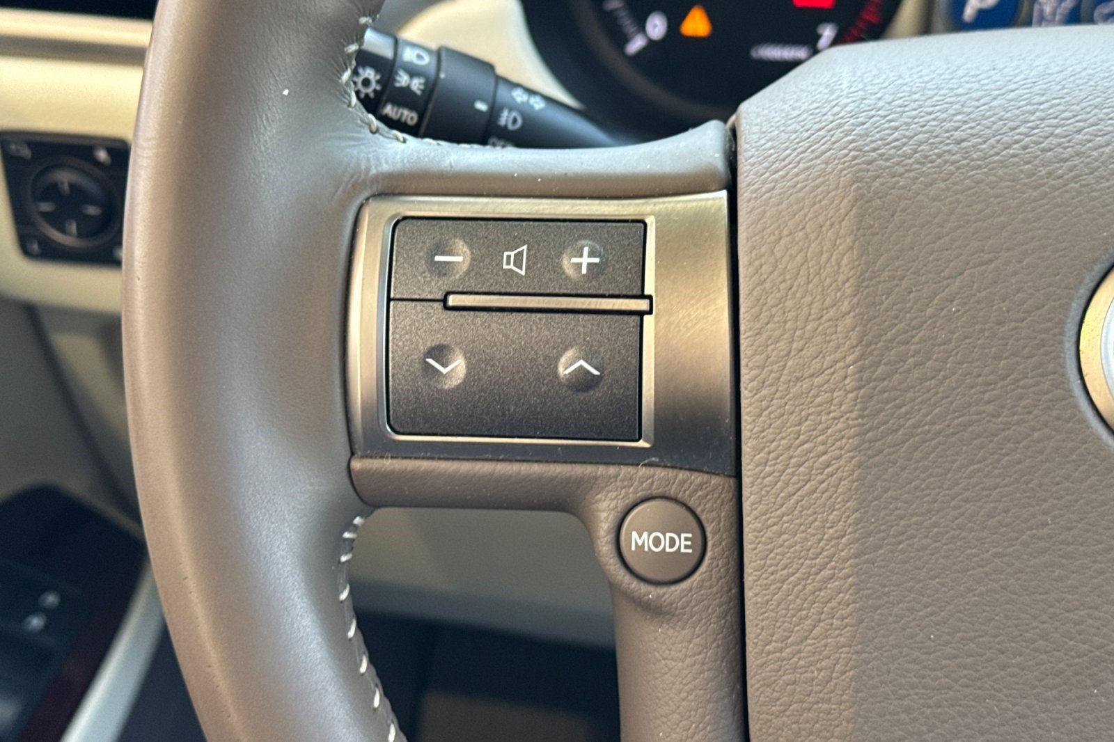 Used 2019 Lexus GX 460 Premium w/ Premium Package AWD/4WD image 31