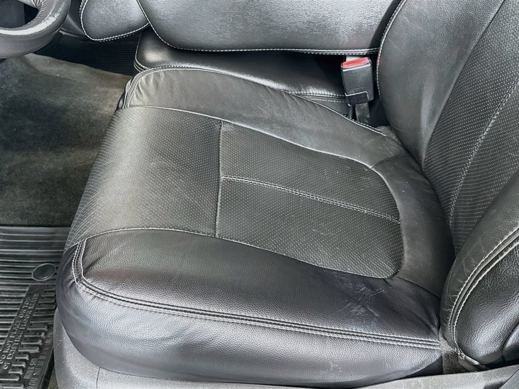 Used 2012 Ford F350 Lariat w/ Lariat Interior Pkg AWD/4WD image 18