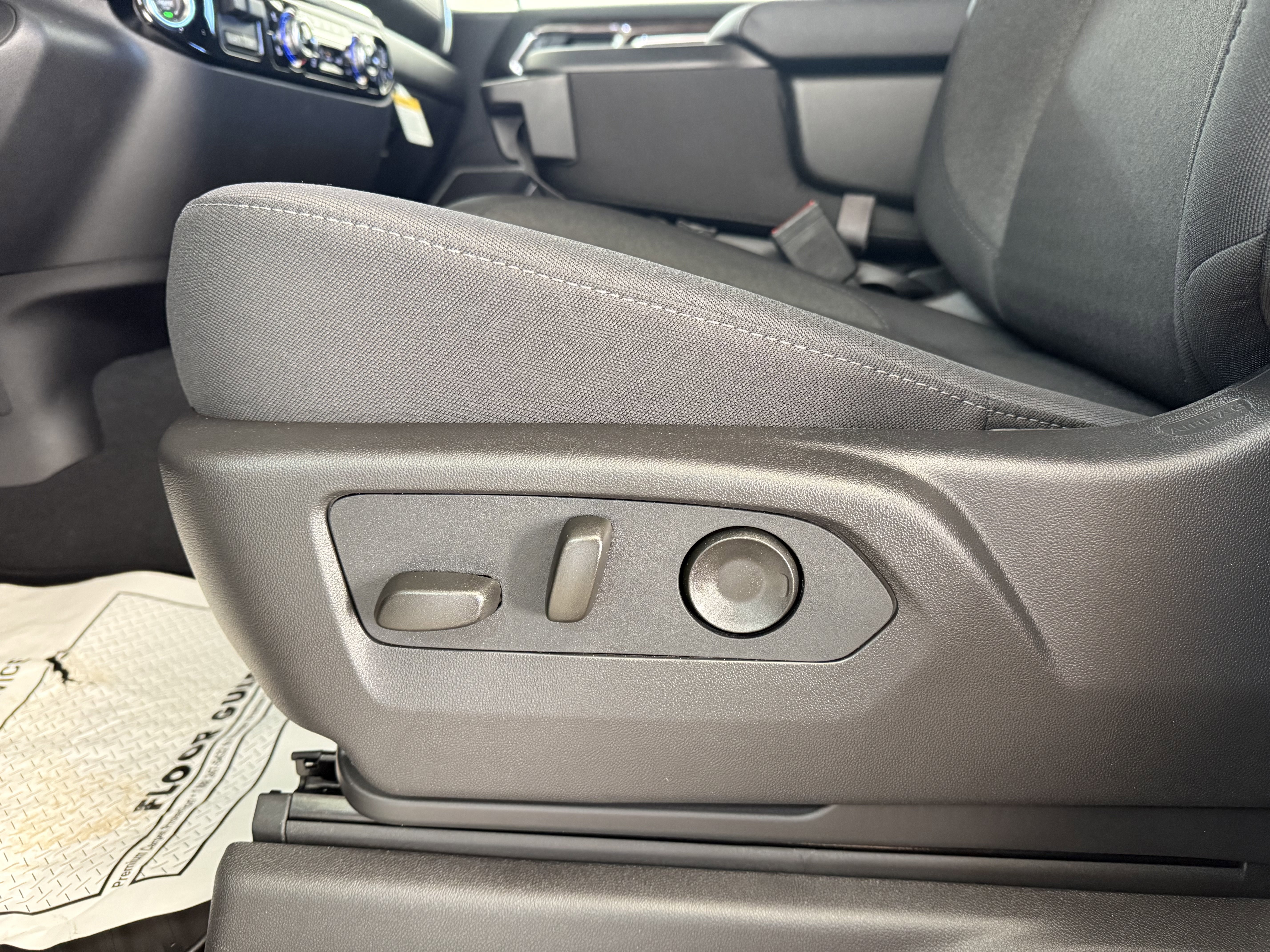 New 2026 GMC Sierra 1500 Elevation image 16